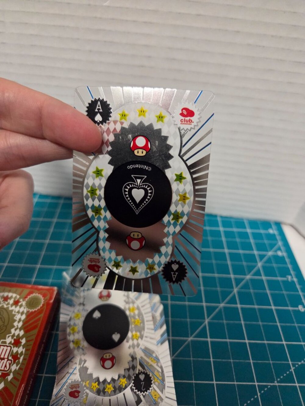 Platinum Playing Cards Official Club Nintendo Collection Mario Bros 2012 - Picture 2 of 3